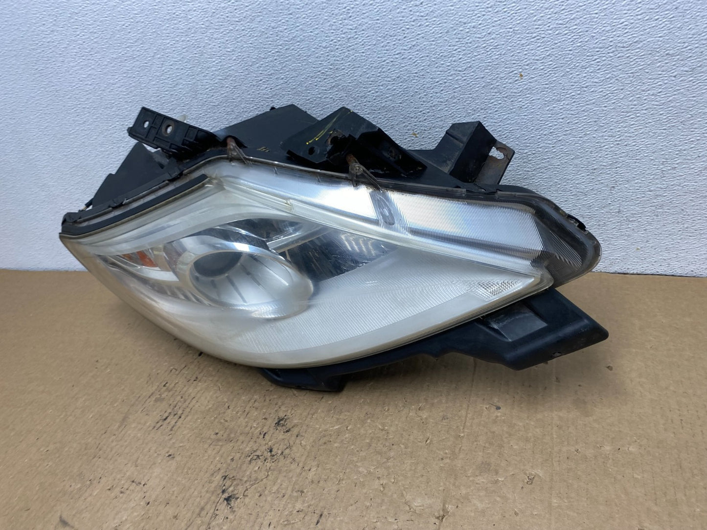 2010 - 2012 Mazda Cx9 Cx-9 Right Passenger RH Headlight Xenon HID AG2342 DW1