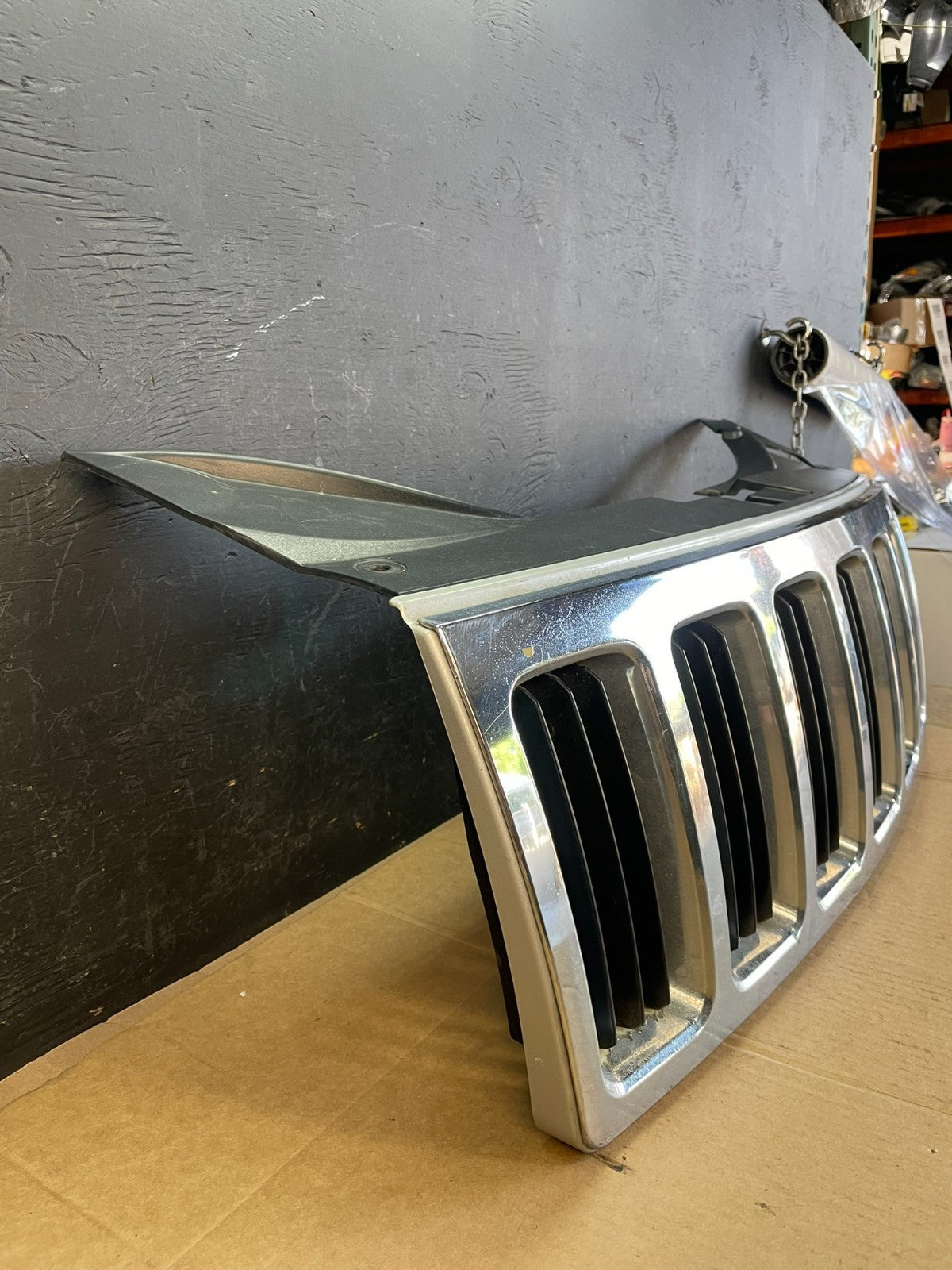 2009 to 2011 Nissan Maxima Front Upper Grill Grille 62070-9N00A AC5021 DG2