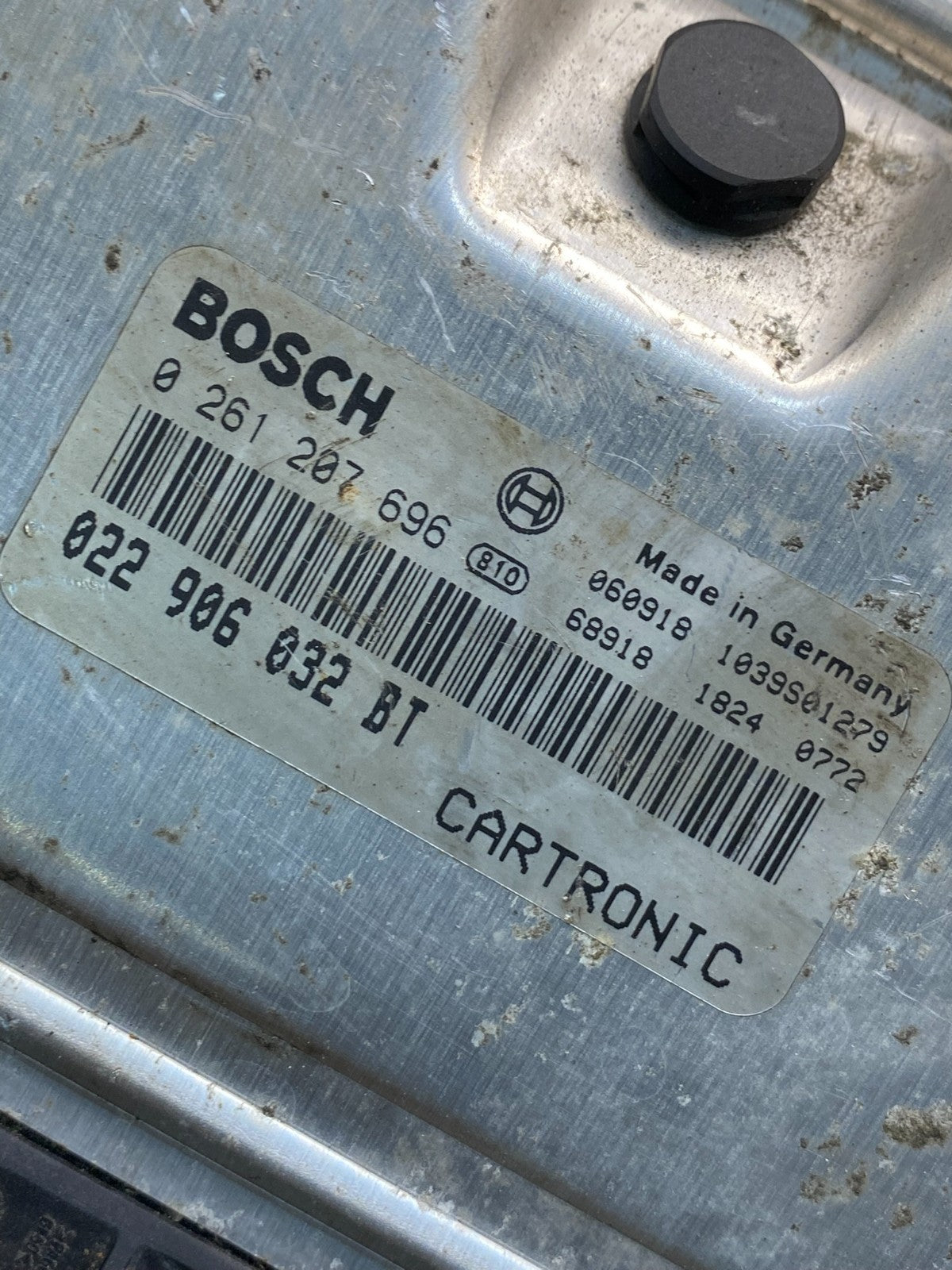 2003 2004 Porsche Cayenne Engine Computer Module ECM ECU AI5299 DG2