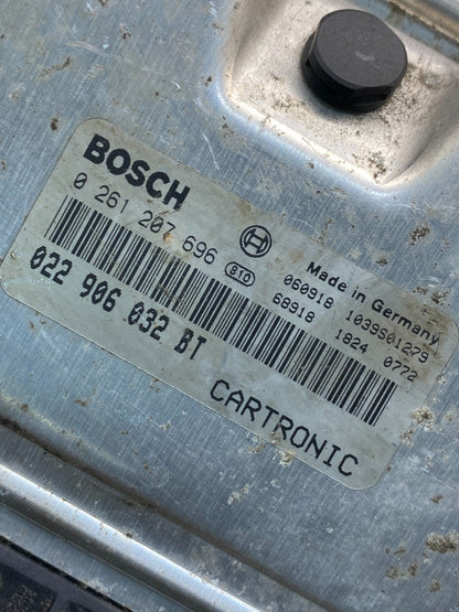 2003 2004 Porsche Cayenne Engine Computer Module ECM ECU AI5299 DG2