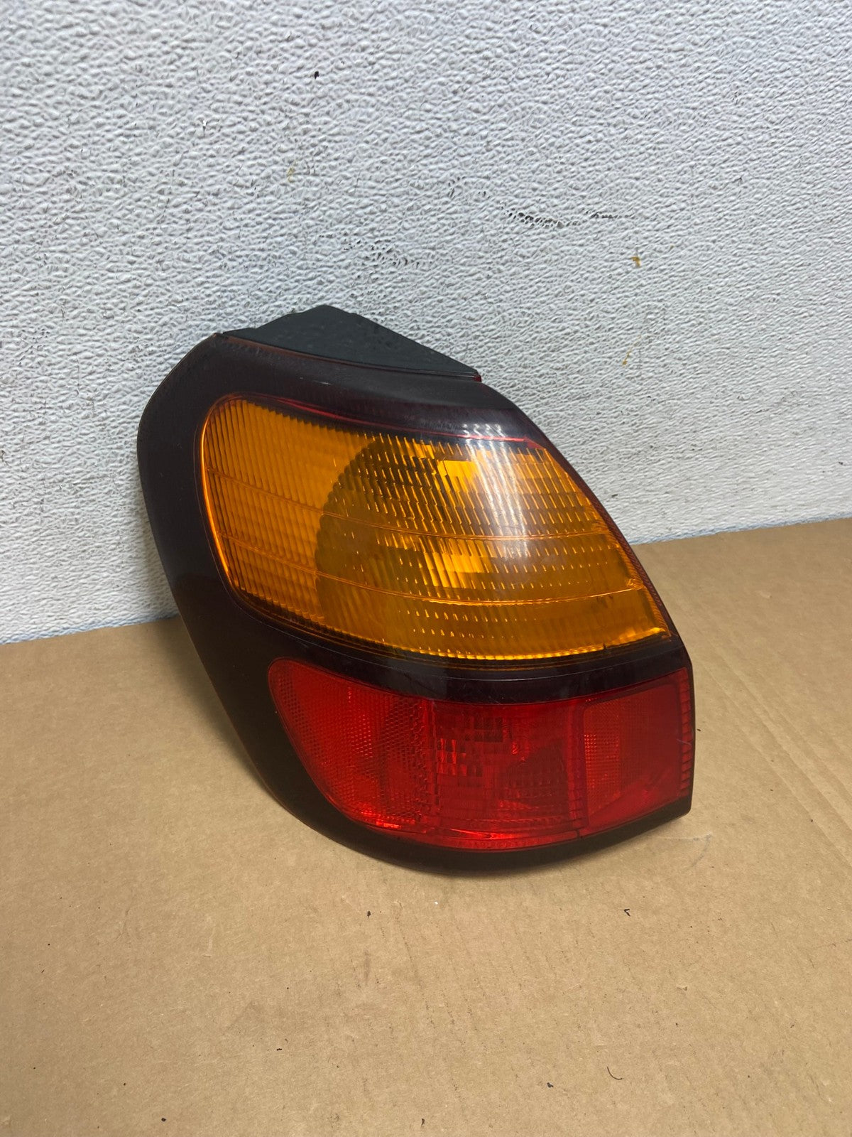 2001 to 2004 Subaru Legacy Outback Left Driver LH Tail Light AD2578 LK2