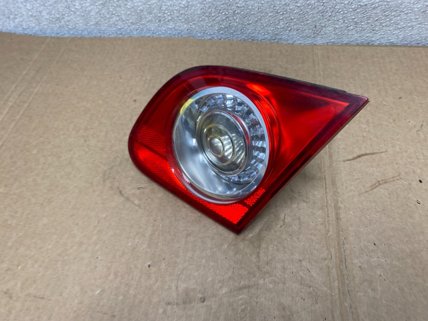 Sedan 2006-2010 Volkswagen Passat Right Passenger Inner Tail Light Oem V1014 DW1