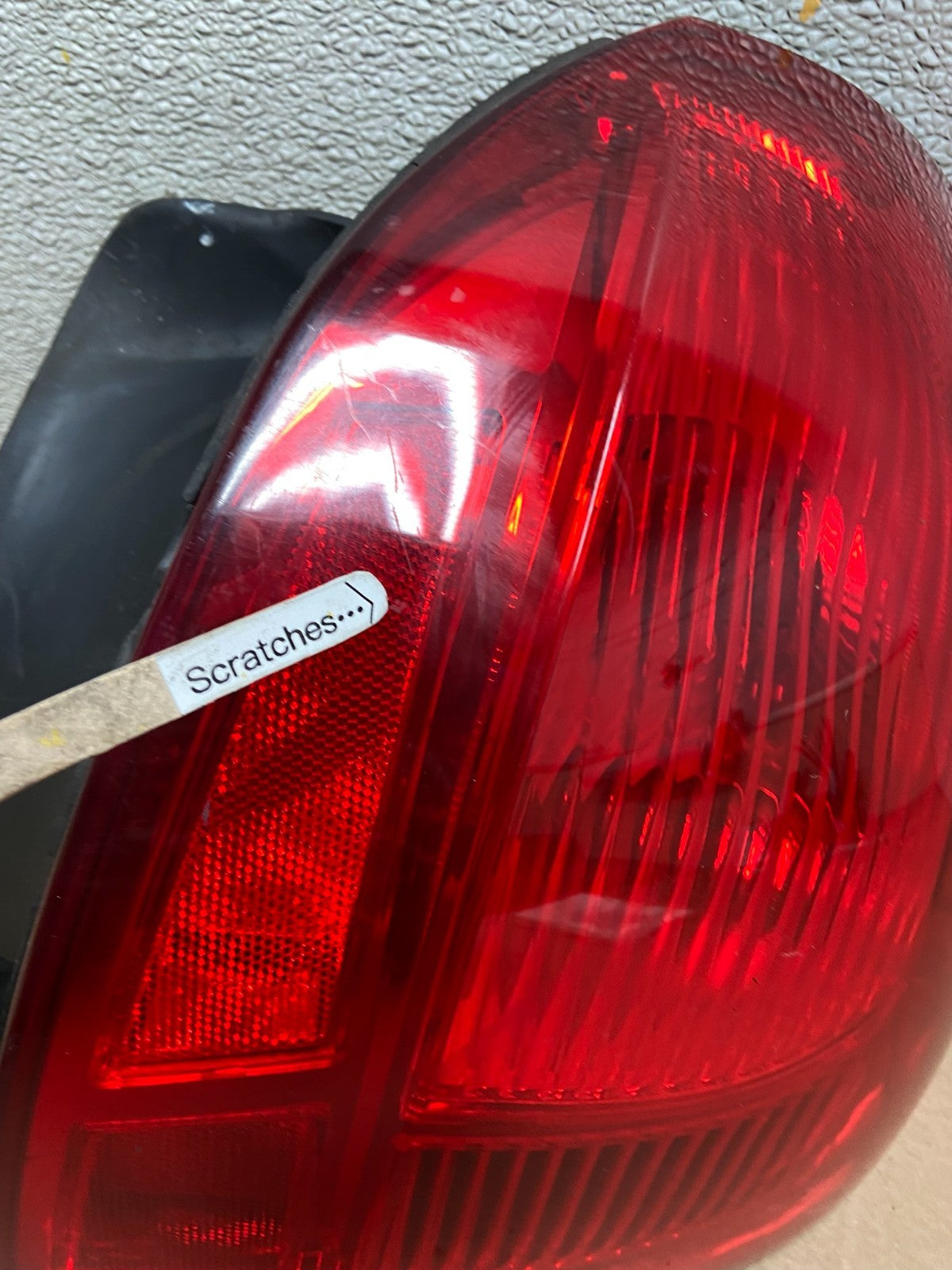 2003 to 2011 Lincoln Town Car Right Passenger Rh Tail Light AB2333 DW3