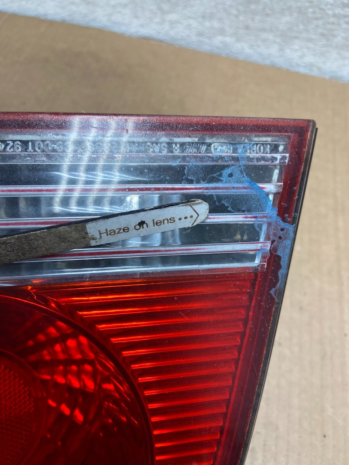 2002 - 2005 Hyundai Sonata Right Passenger RH Side Tail Light AI8468 LK4