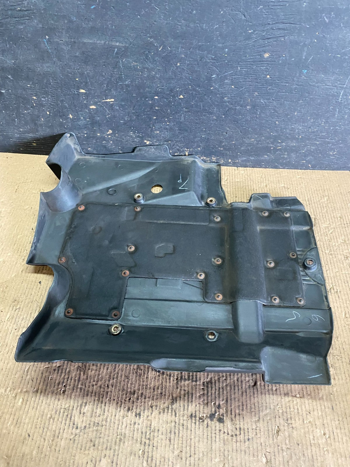 1997 to 2001 Infiniti Q45 Engine Motor Cover OEM  P5835 DG7