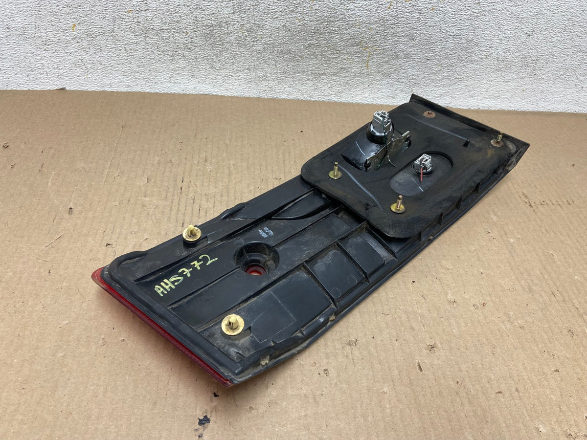 1999 2000 2001 Honda Odyssey Right Passenger RH Tail Light Inner AH5772 LK4