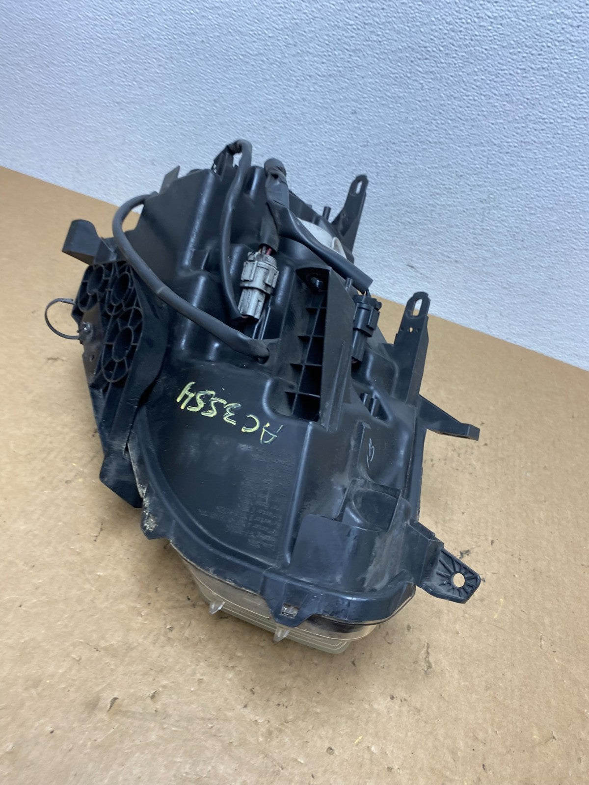 2014 2015 2016 Nissan Rogue Left Driver LH Halogen Headlight AC3554 DW6
