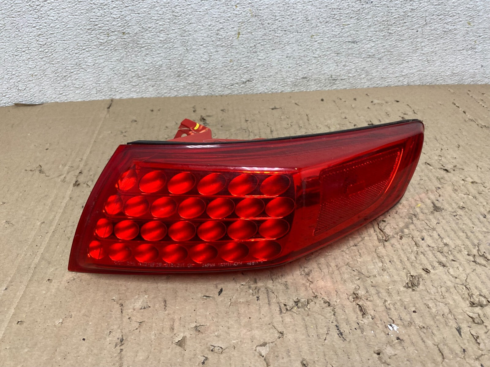 2003 to 2008 Infiniti FX35 FX45 Right Passenger RH Side Tail Light OEM L6537 DW0