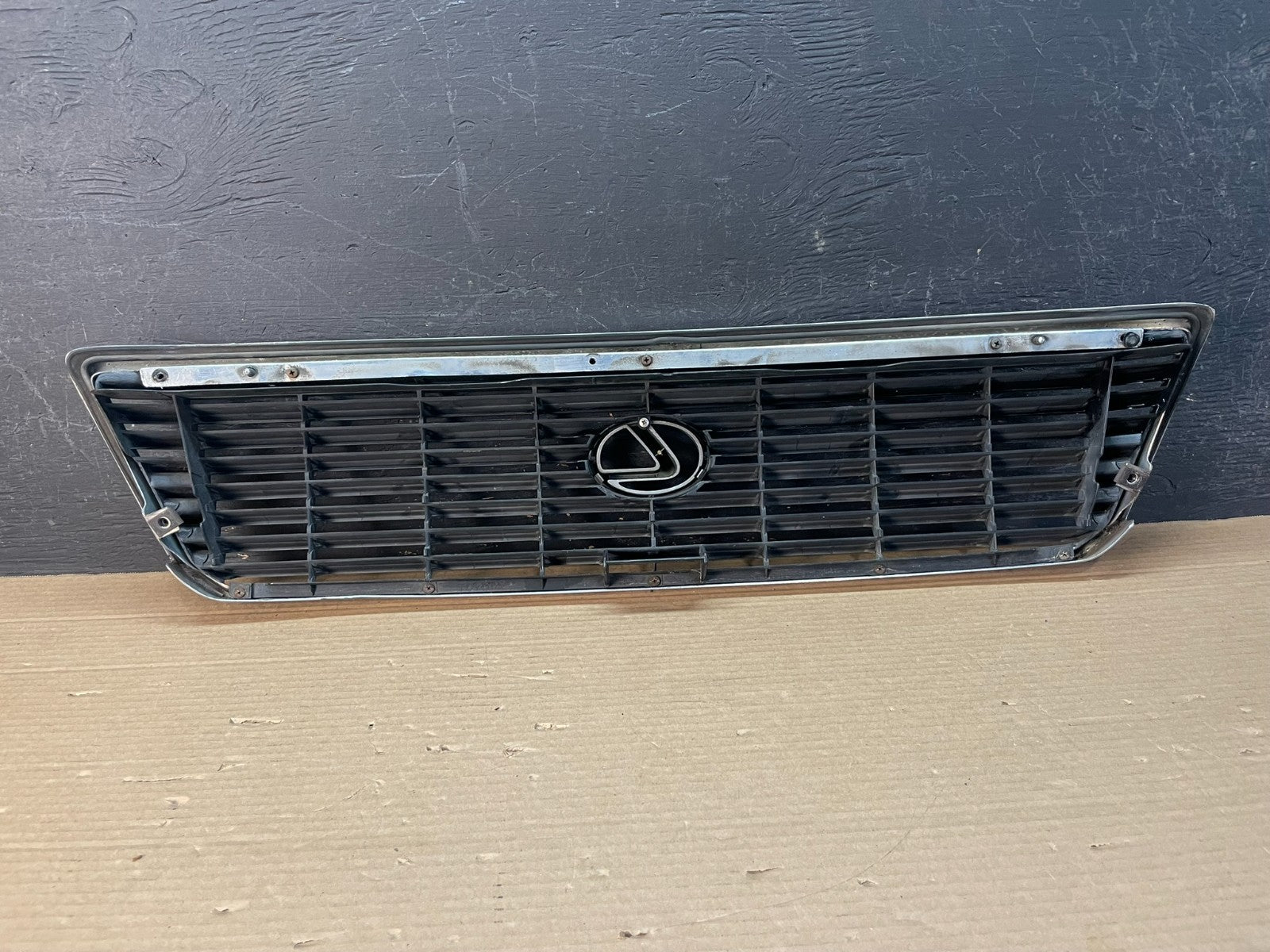2001 to 2003 Lexus LS430 Front Upper Grill Grille AE8728 DG3