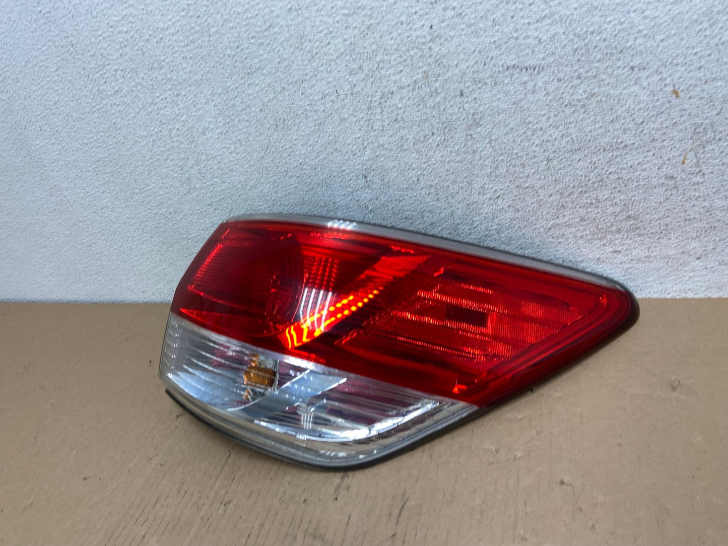 2013 to 2016 Nissan Pathfinder Passenger Right Side Tail Light AE7290 LK1