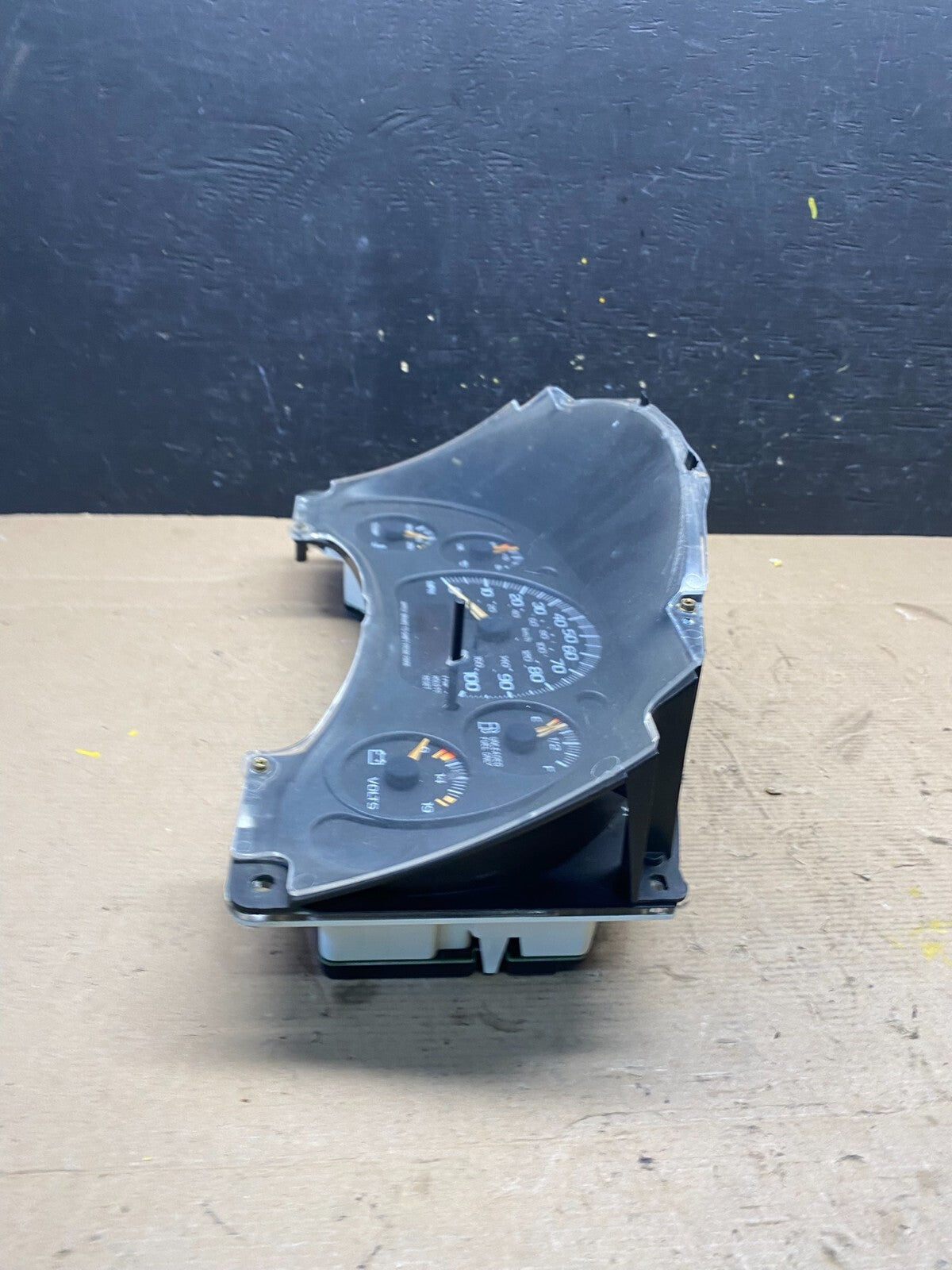 2001 to 2002 Chevrolet Express Speedometer Cluster Gauge N7571 PS2