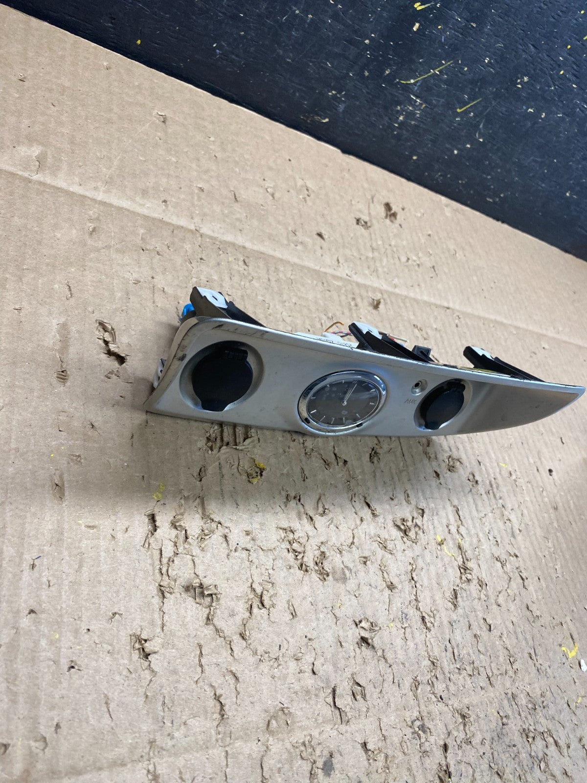 2008-2010 Infiniti QX56 Dashboard Center Lower Bezel Trim Cover Clock V7235 DG1