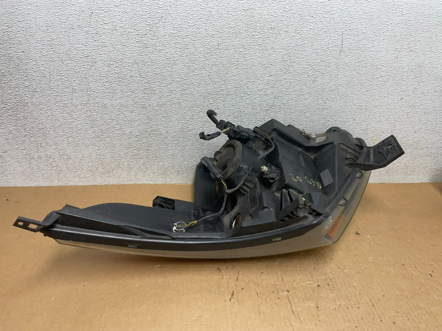 2011 to 2015 Ford Explorer Police Right Passenger Halogen Headlight Oem Q6808 DW9