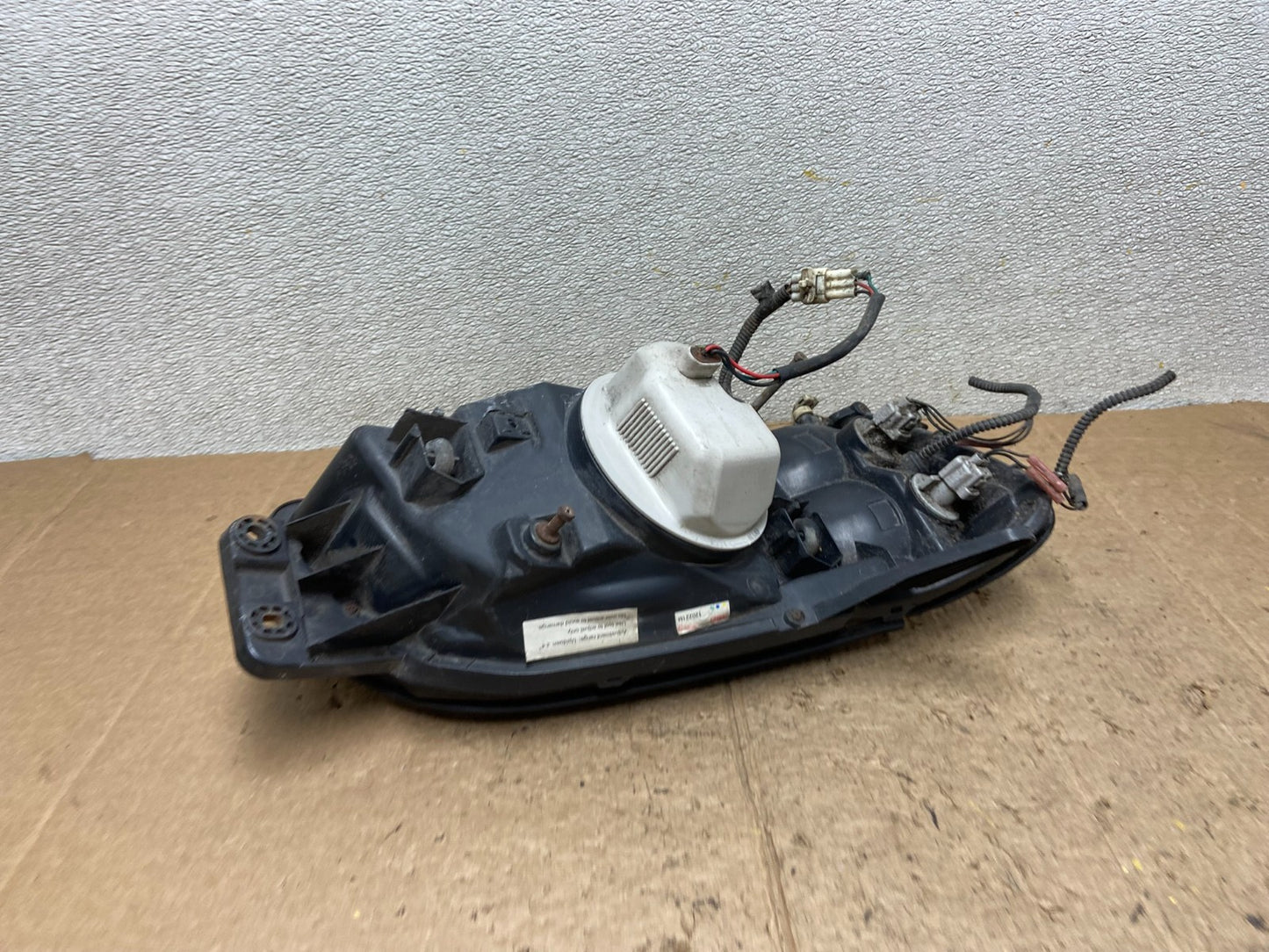2001-2004 Subaru Legacy Outback Left Driver Lh Side Headlight AA52195
