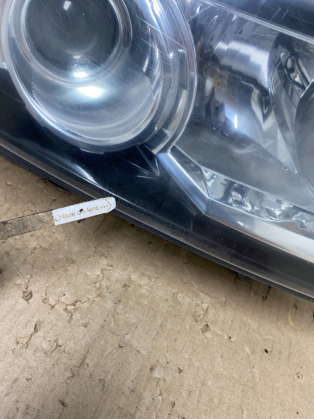 2011 to 2013 Honda Odyssey Front Right Passenger Headlight Halogen AJ2324 DW4