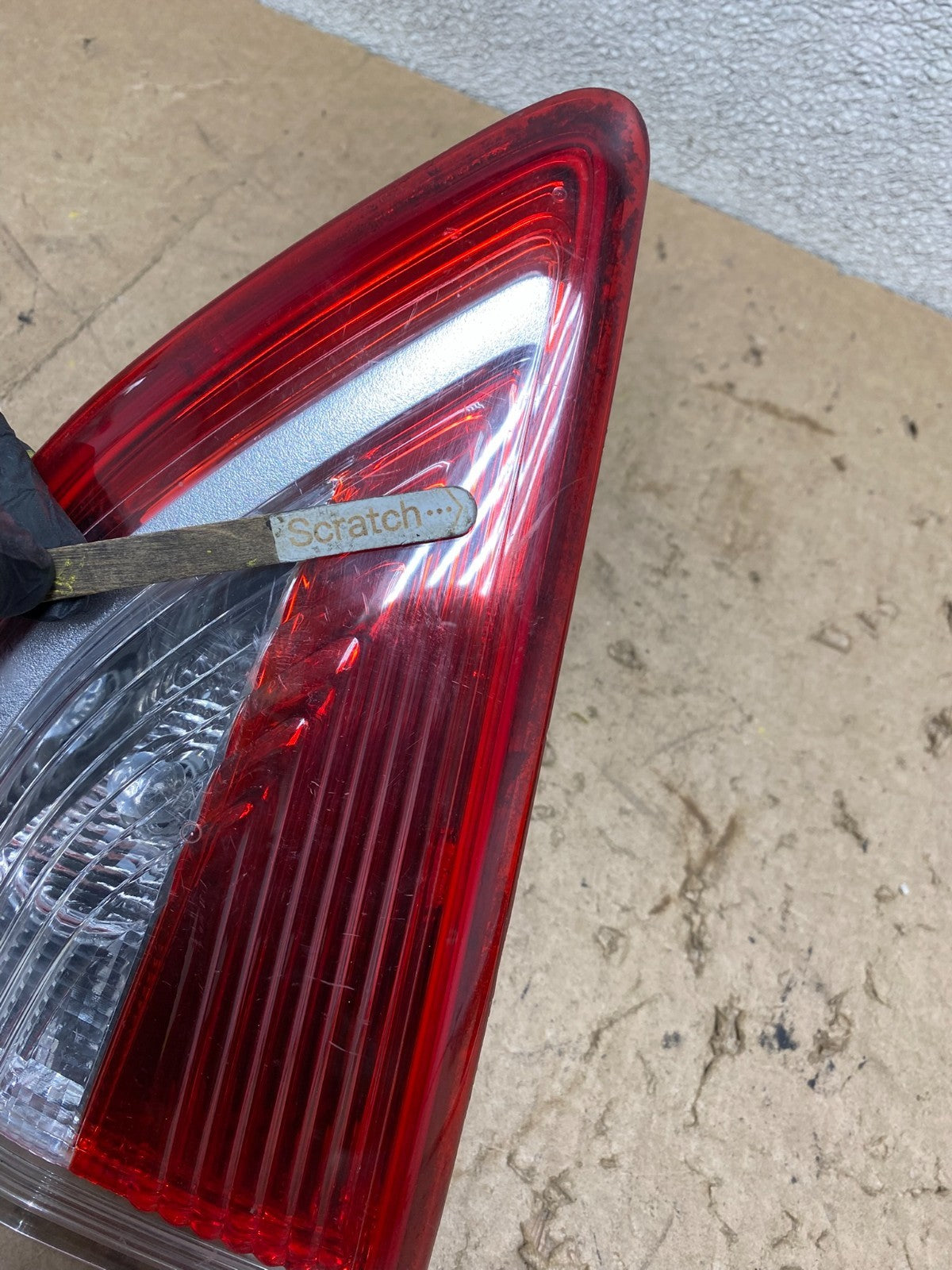 2013 to 2016 Ford Escape Right Passenger RH Side Inner Tail Light OEM X2306 DW4