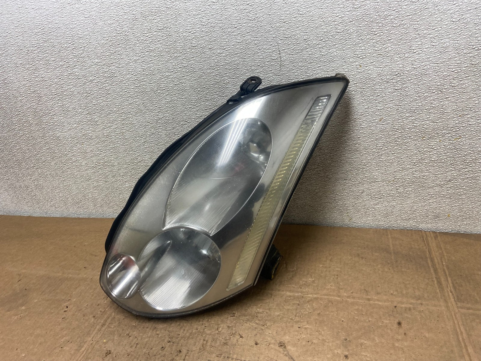 2003 2004 2005 Infiniti G35 Coupe Headlight Left Driver OEM Xenon HID Y6878 DW1
