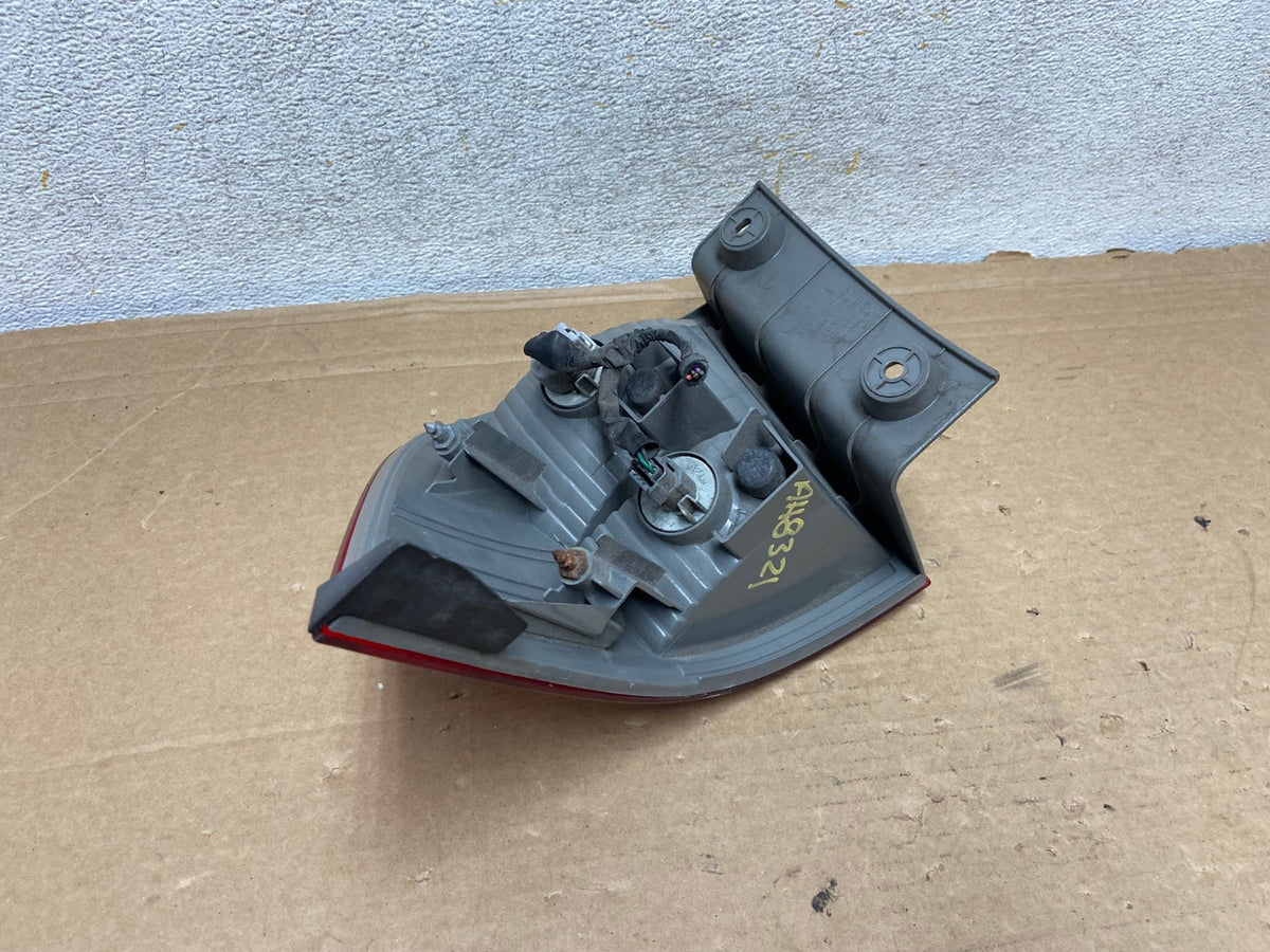 2011 2012 2013 Honda Odyssey Left Driver Side Tail Light AH8321 LK3