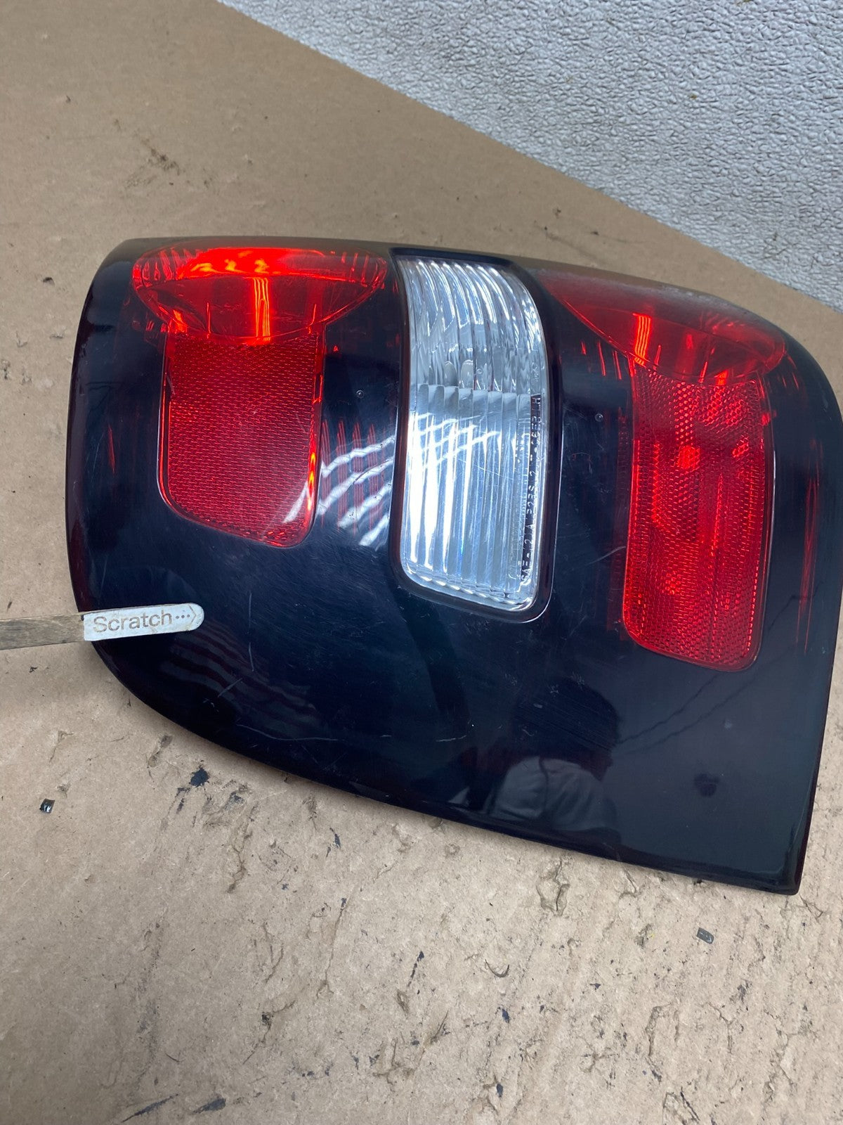 2006 to 2010 Ford Explorer Left Driver Lh Side Tail light OEM R6661 DW3