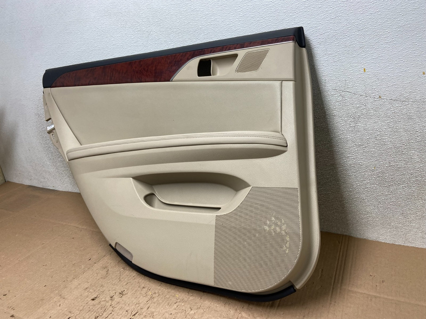2011-2012 Toyota Avalon Rear Left Driver Door Trim Panel Trim Y3194 DG1