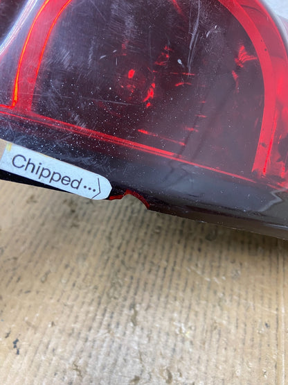 2003-2006 Chevrolet Silverado Right Passenger RH Side Tail light AE1661 DW4