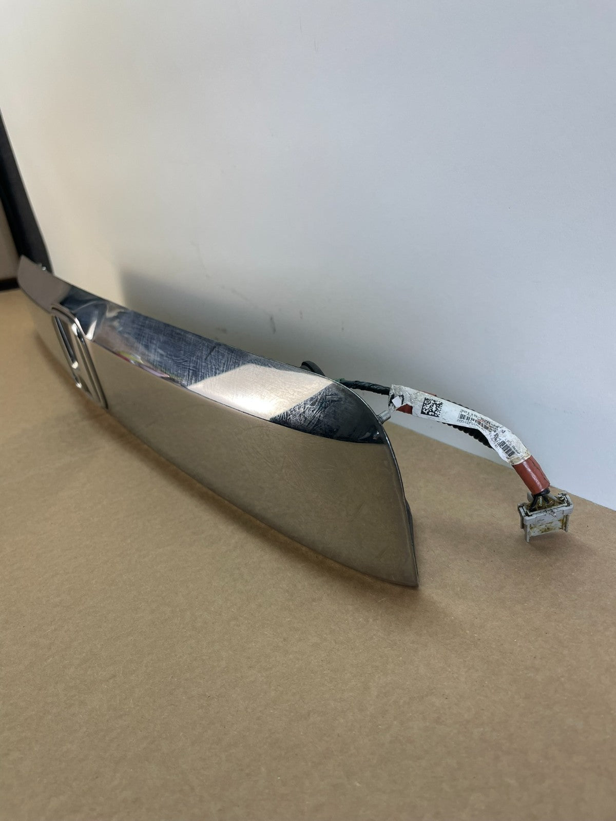2009-2015 Honda Pilot Tailgate Trunk Handle Bezel Molding W/O Camera AG9971 DG1