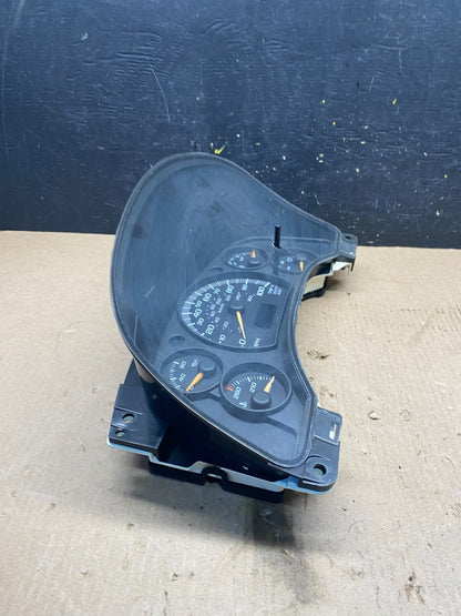 2004 to 2007 Chevrolet Express Speedometer Cluster Gauge Q7328 DG1