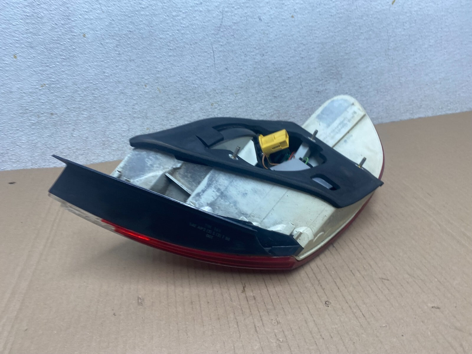2002 to 2005 BMW 7-Series 745i 760i Right Passenger RH Side Tail Light Oem I59477