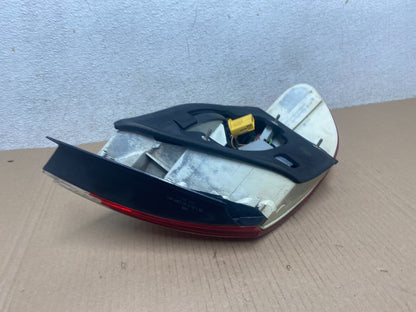2002 to 2005 BMW 7-Series 745i 760i Right Passenger RH Side Tail Light Oem I59477