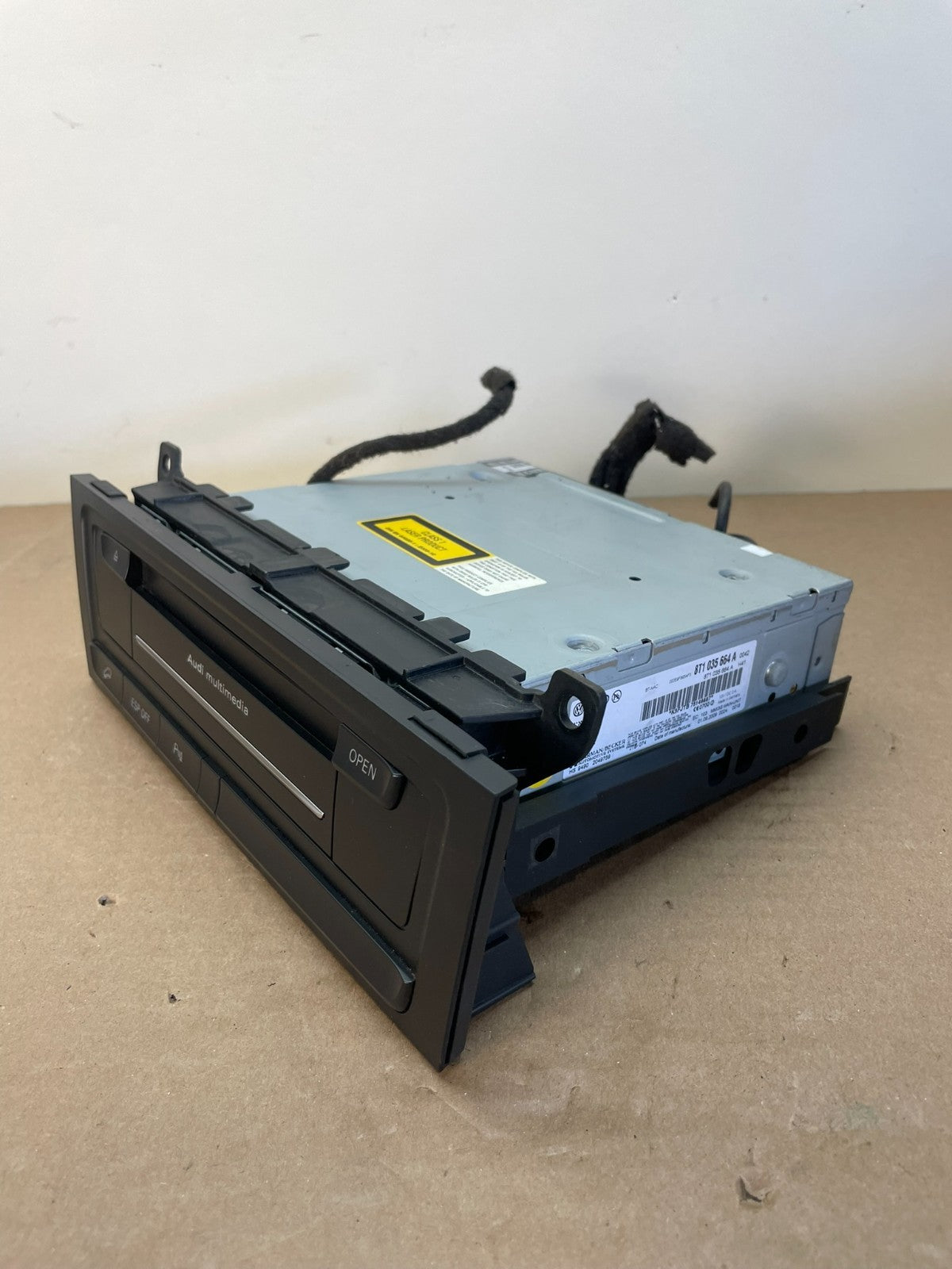 2009-2012 Audi A4 Q5 Receiver Concert Audio Radio AM/FM Cotnrol AI0583 DG2