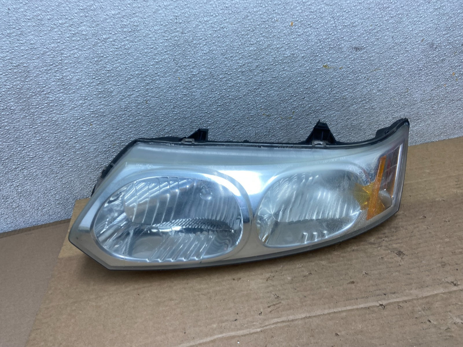 2003 to 2007 Saturn Ion Halogen Headlight Left Driver LH Side AD2459 DW0