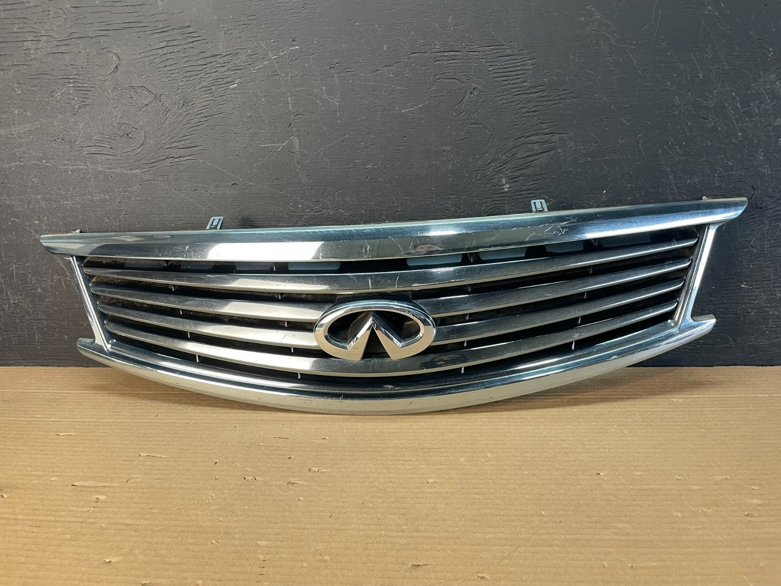 2010 to 2015 Infiniti G37 Front Upper Grill Grille AE9935 DG0