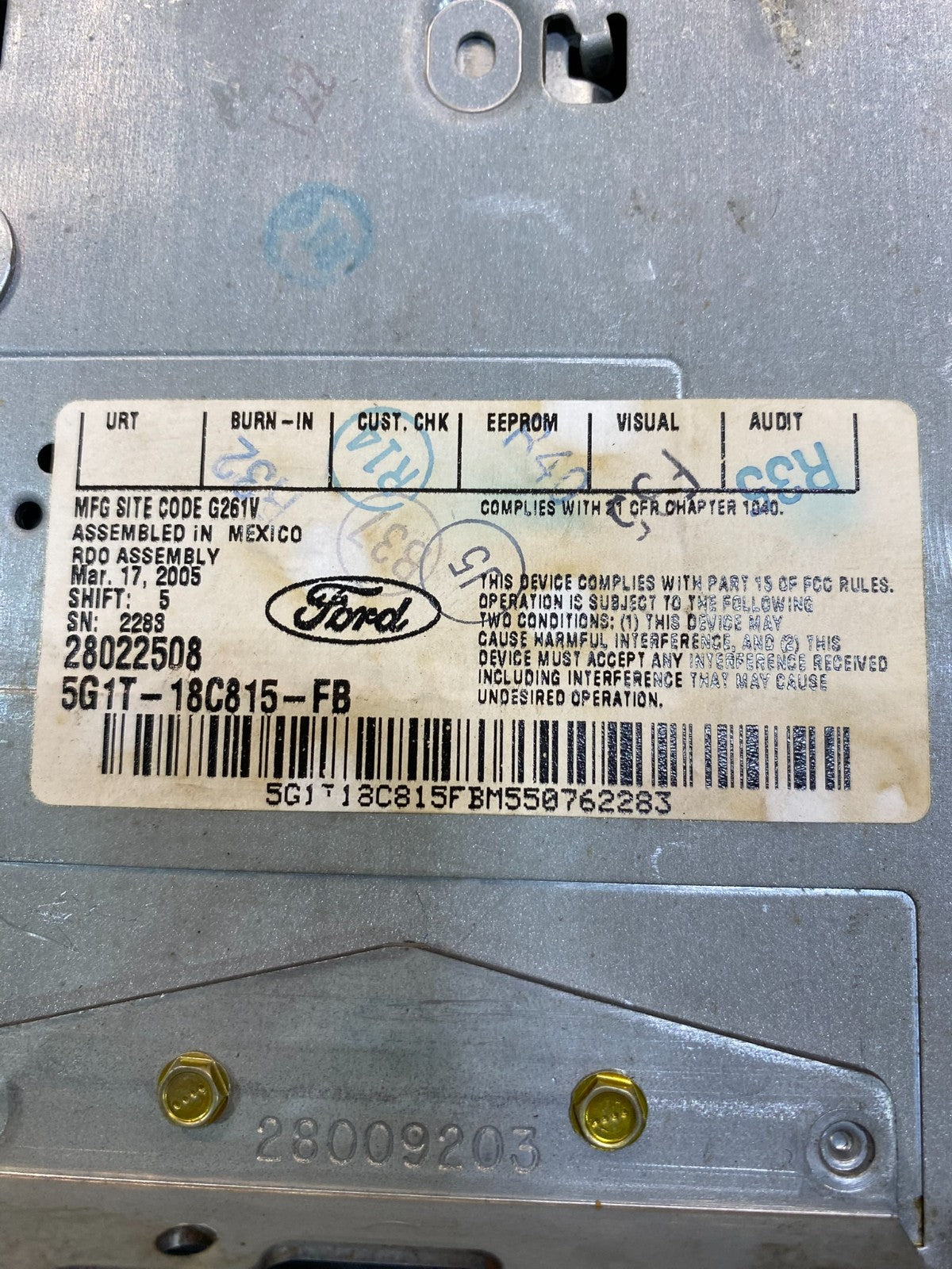 2005 to 2007 Ford Five Hundred Montego Radio CD Player AA7306 DG6