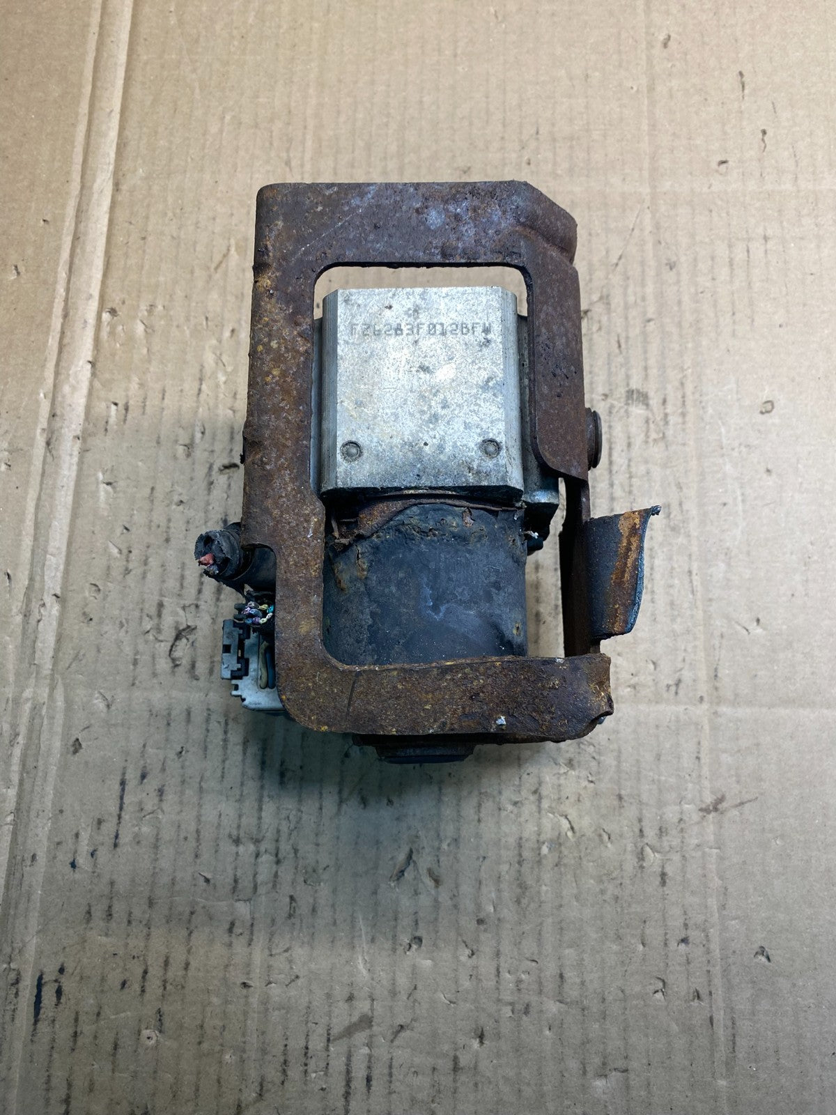 2003 - 2005 Chevrolet Silverado GMC Sierra ABS Anti-Lock Brake Module AB2715 DG0