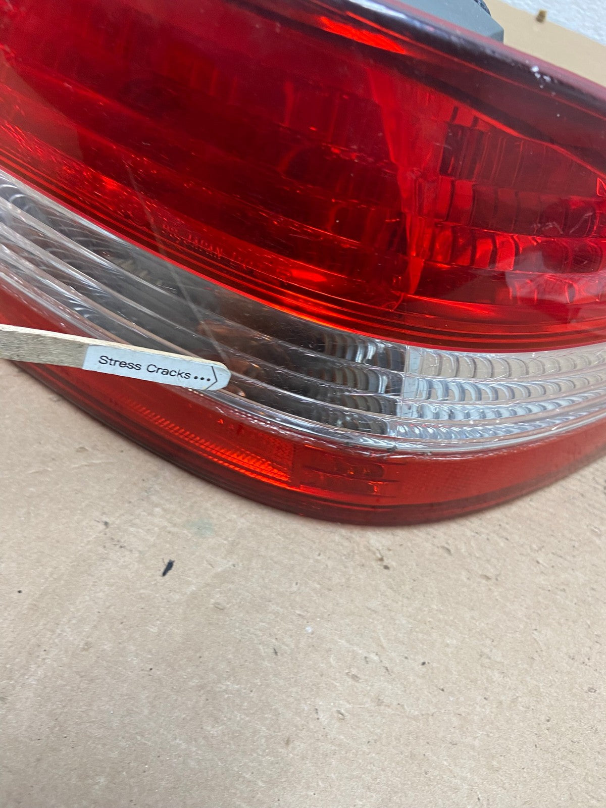 2000 2001 Lexus ES300 Outer Right Passenger RH Side Tail Light AF4678 LK3