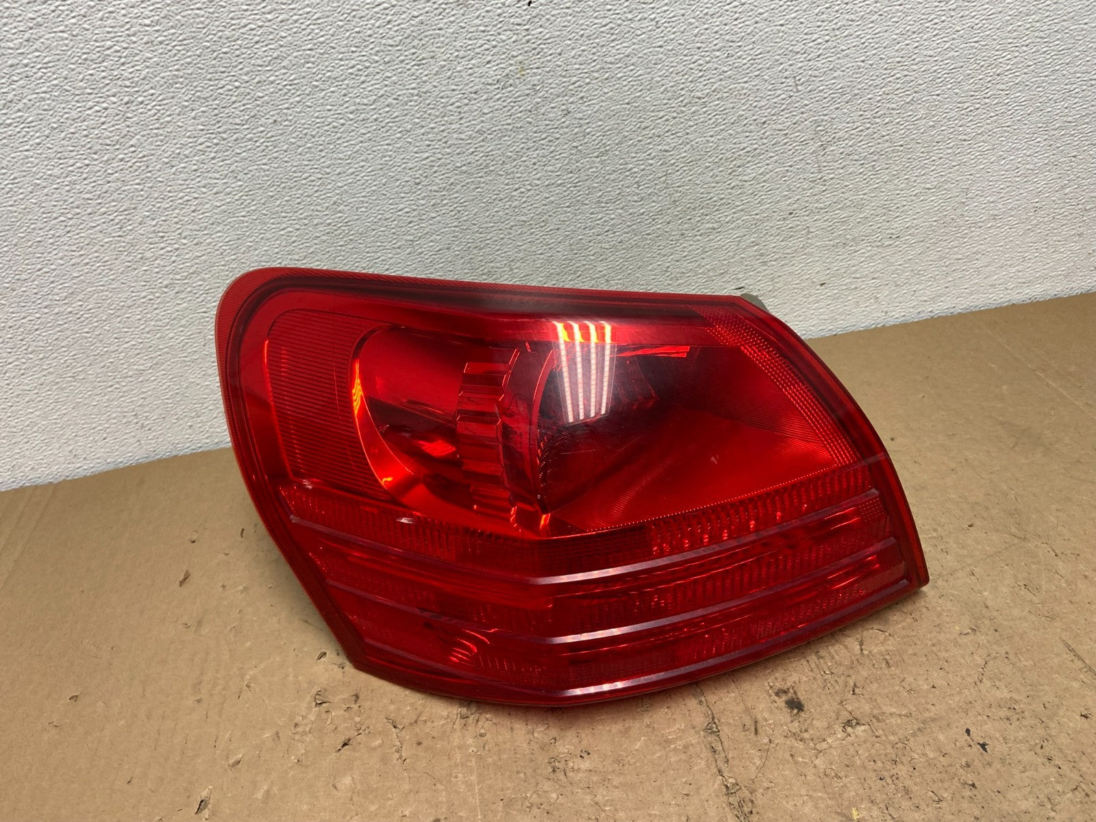 2008 to 2015 Nissan Rogue Left Driver Lh Side Tail Light AD2446 LK0