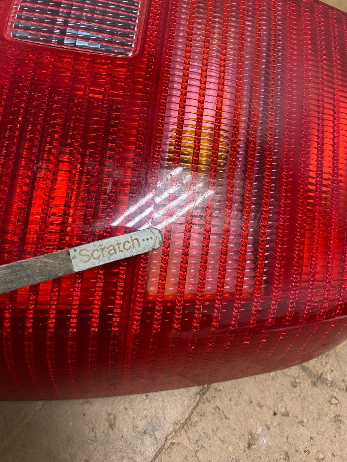 1998 to 2000 Volkswagen Passat Wagon Right Passenger RH Tail Light X8940 DW3