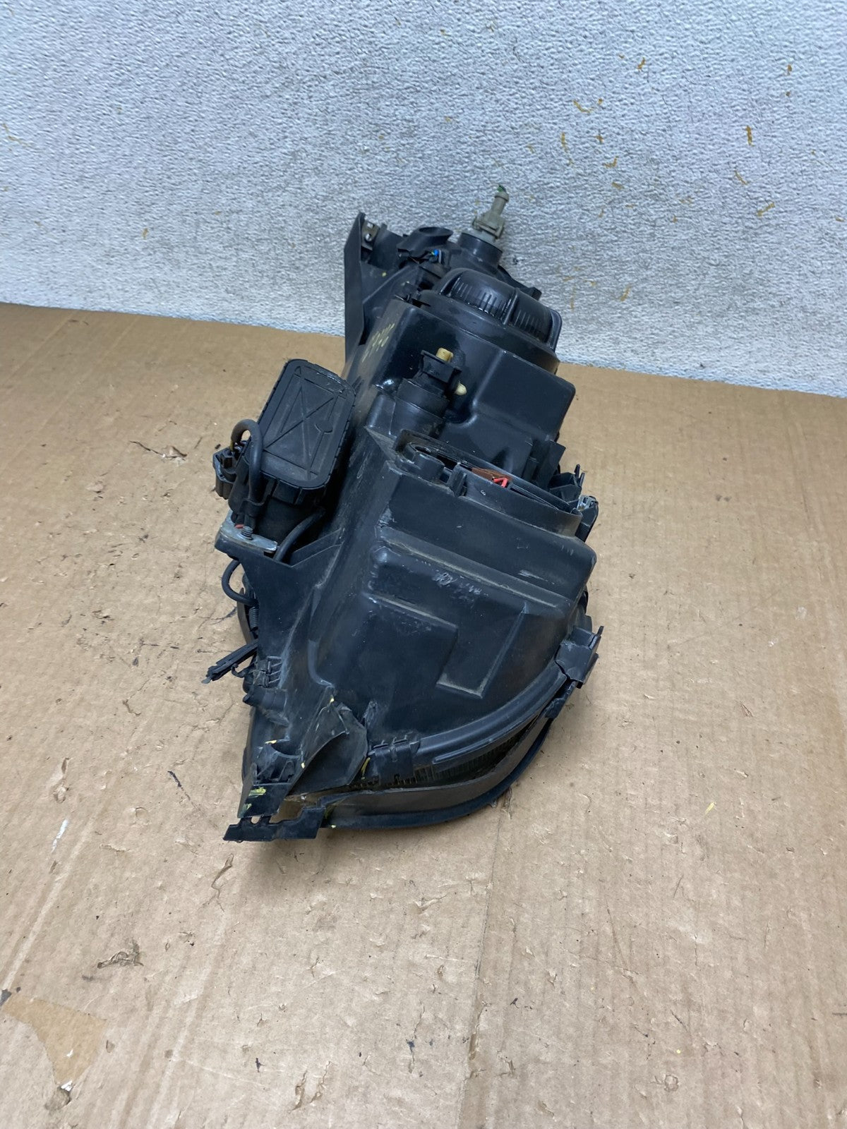 2004 2005 2006 Volvo S80 Left Driver LH Side Halogen Headlight AI9146 DW10
