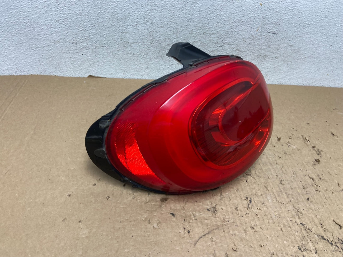 2014 to 2017 Fiat 500L Left Driver LH Side Tail Light AF8390 DG2