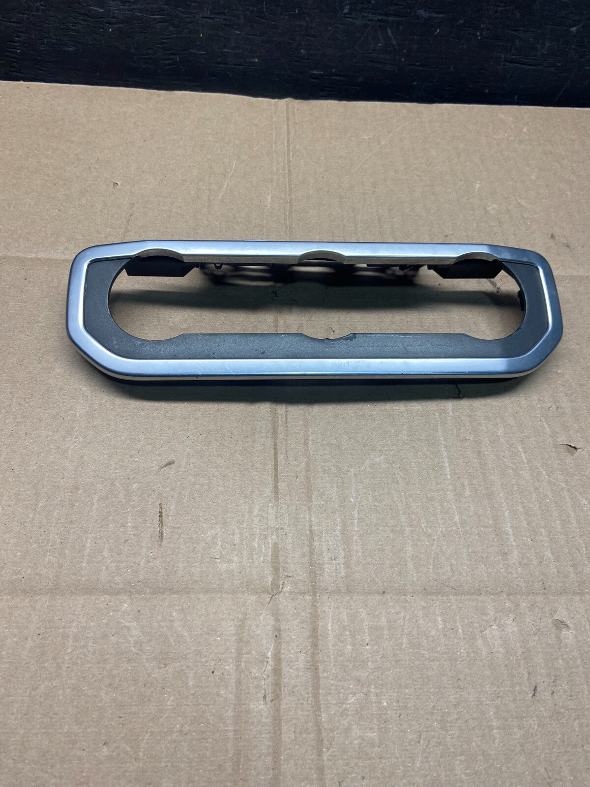 2010 to 2016 Land Rover Lr4 Center Console Shifter Floor Bezel i5064 DG3