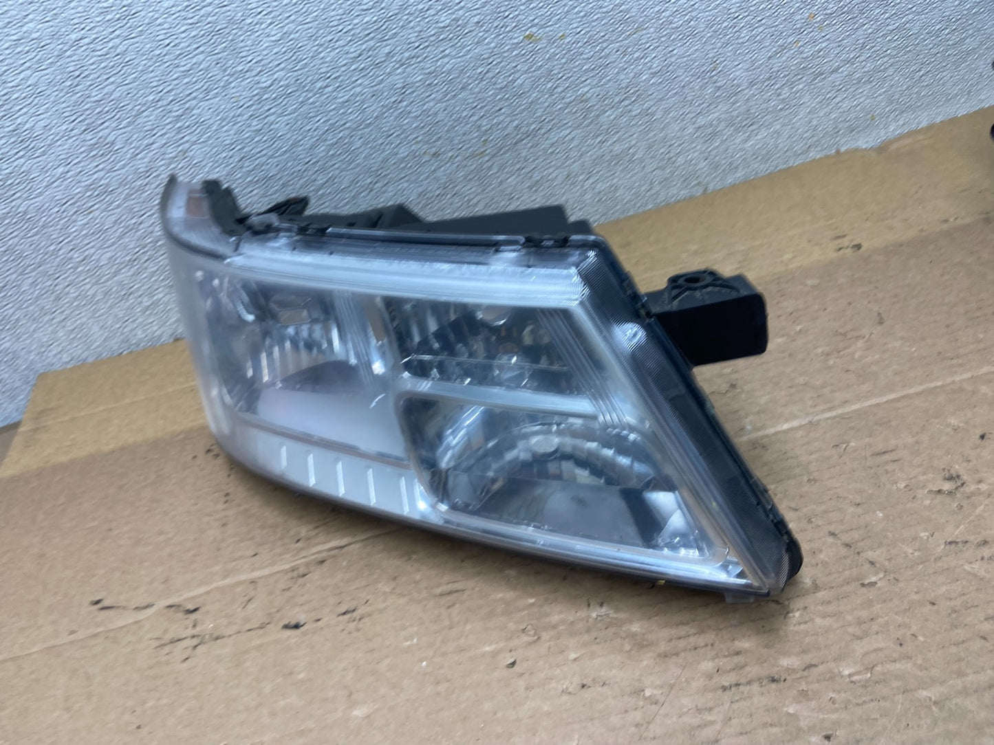 2009 to 2017 Dodge Journey Headlight Right Passenger Rh Halogen Oem AB5282 DW1