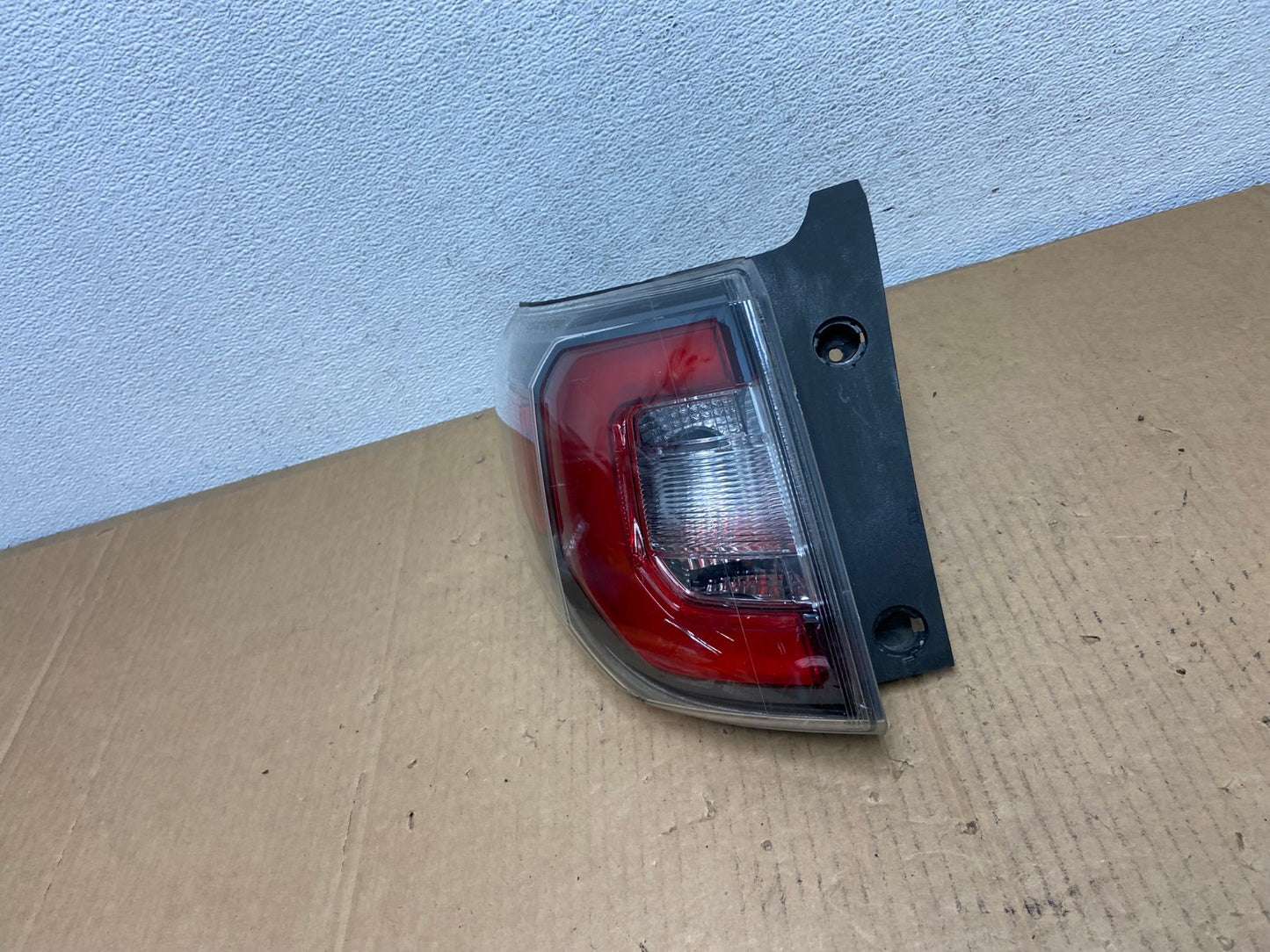 2013 to 2016 GMC Acadia Left Driver LH Side Tail Light AD0893 LK1