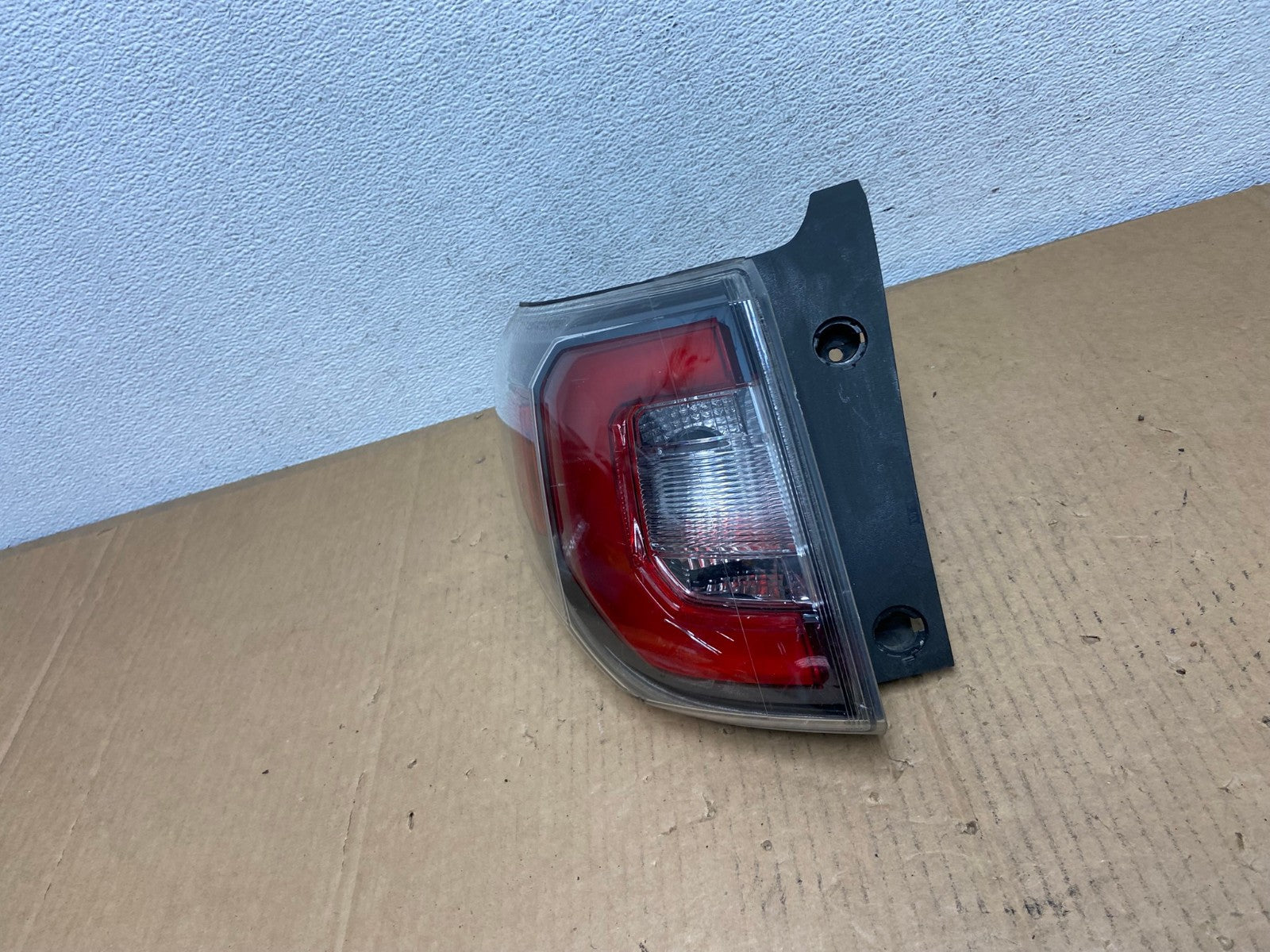 2013 to 2016 GMC Acadia Left Driver LH Side Tail Light AD0893 LK1