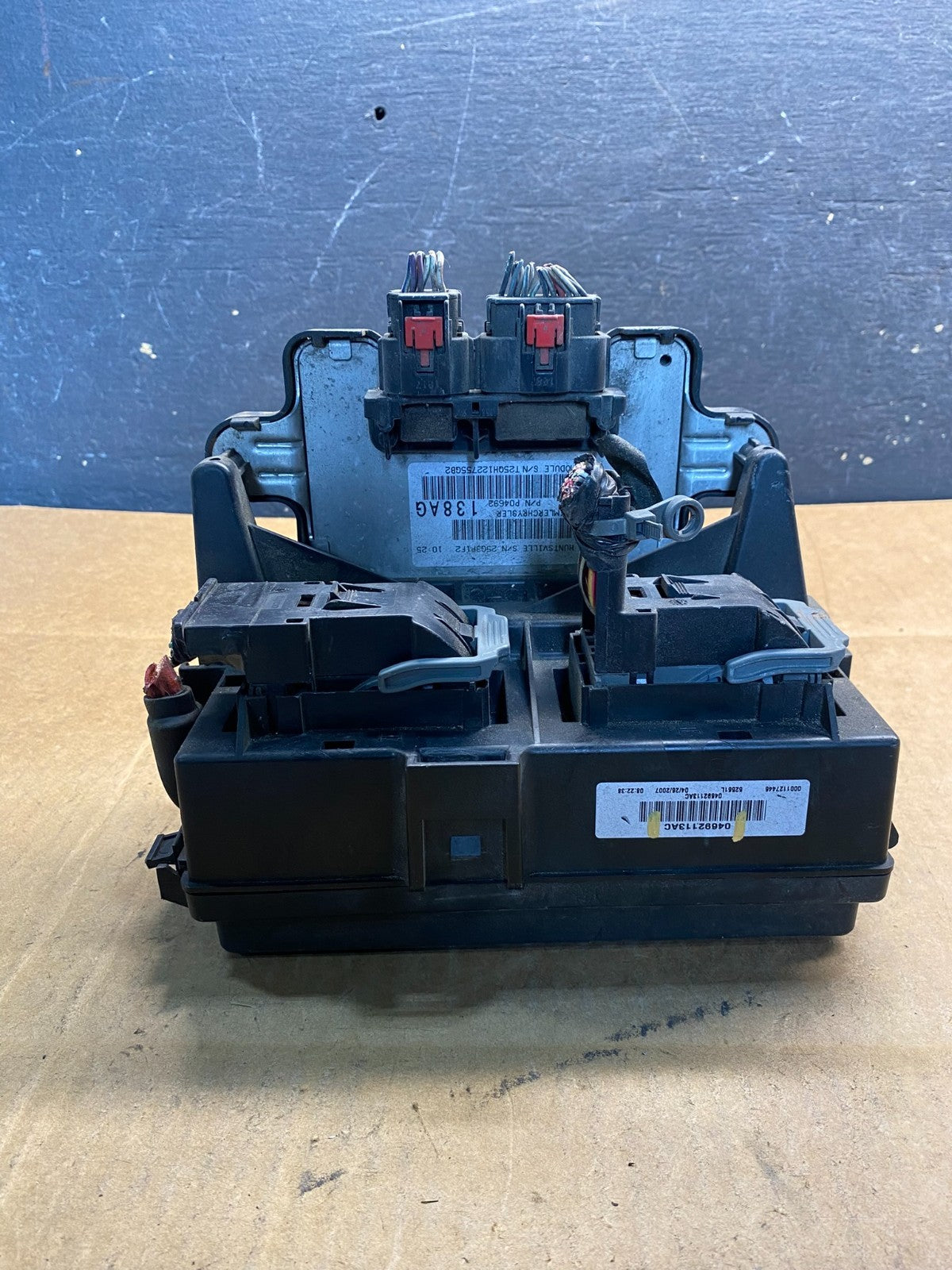 2007 Jeep Commander Fuse Box Relay BCM Body Control Module OEM AB3729 DG1