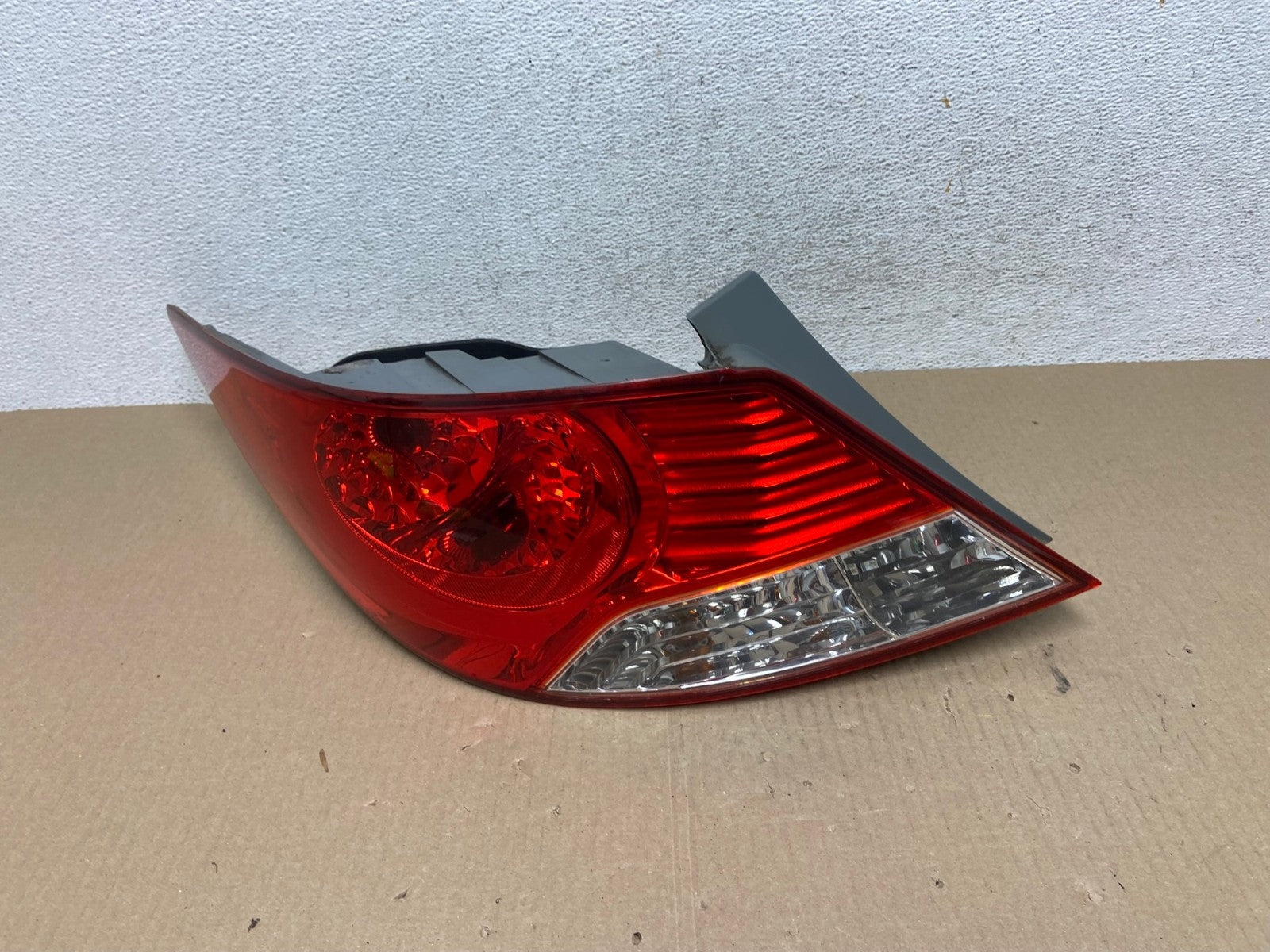 2012 2013 2014 Hyundai Accent Left Driver LH Side Tail Light AE6972 LK0