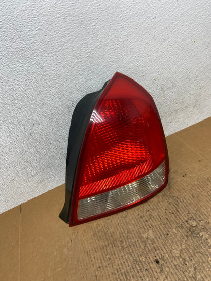 2001 2002 2003 Hyundai Elantra Right Passenger Rh Tail Side Light AE2761 LK2