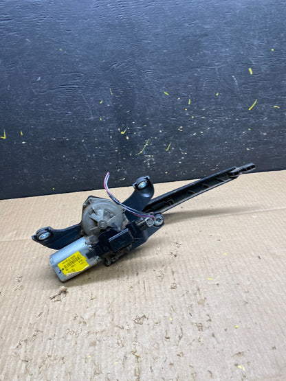 2011 to 2014 Ford Edge Licnoln MKX Rear Windshield Wiper Motor OEM V1570 DG3