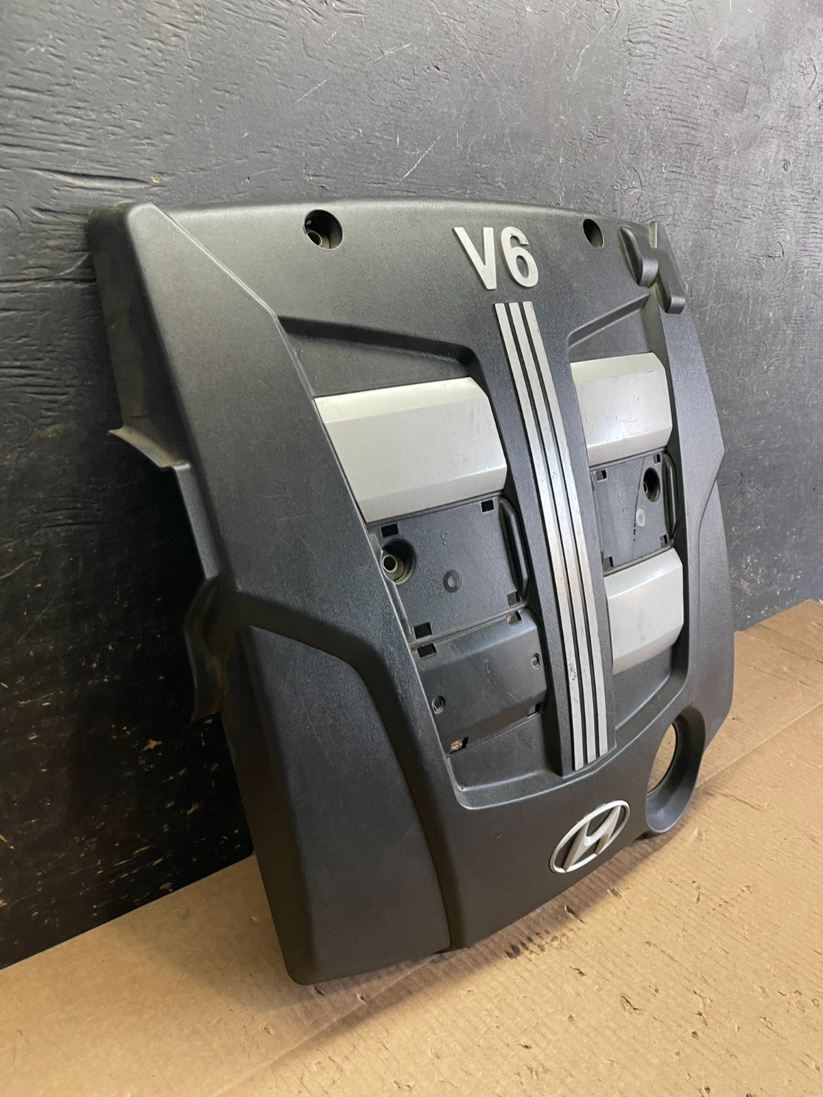 2003 to 2008 Hyundai Tiburon V6 OEM Engine Motor Cover Oem AA6129 DG2