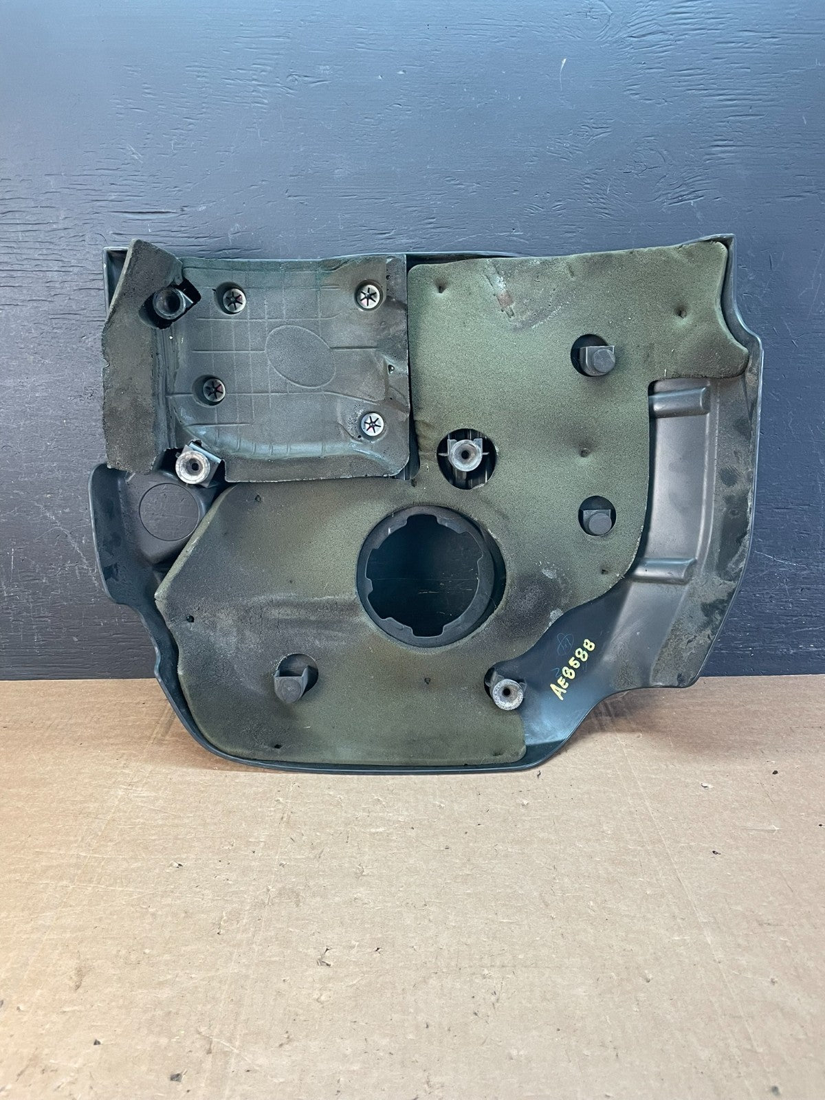2012 to 2014 Jeep Grand Cherokee 3.6L Engine Cover AE8588 DG5