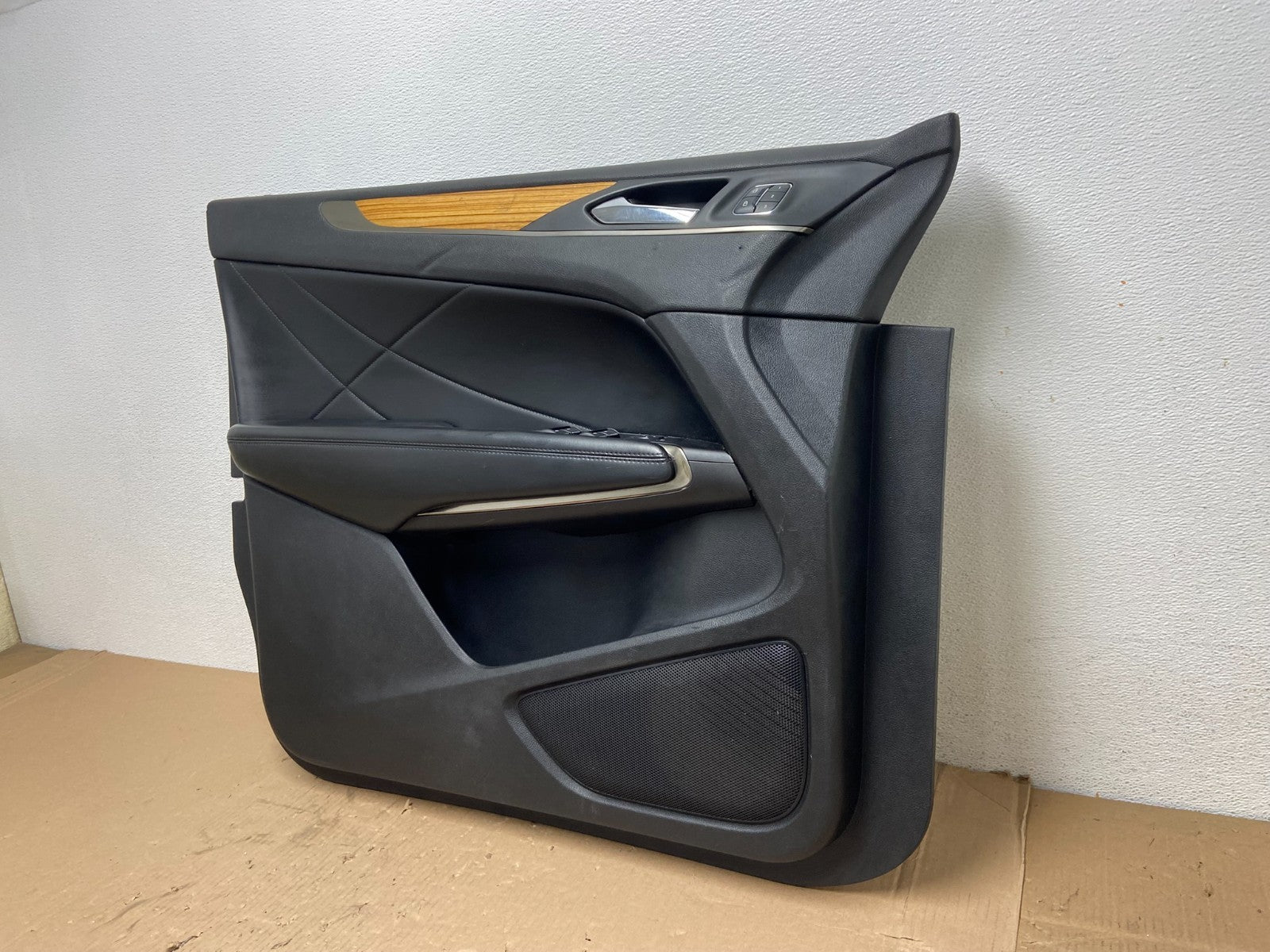 2015 to 2019 Lincoln MKC Front Left Driver LH Side Trim Door Panel AE8761 DG1